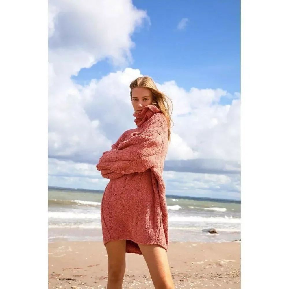 NEW FREE PEOPLE ICE CREAM TUNIC CABLE KNIT OVERSIZED SWEATER IN ROSE